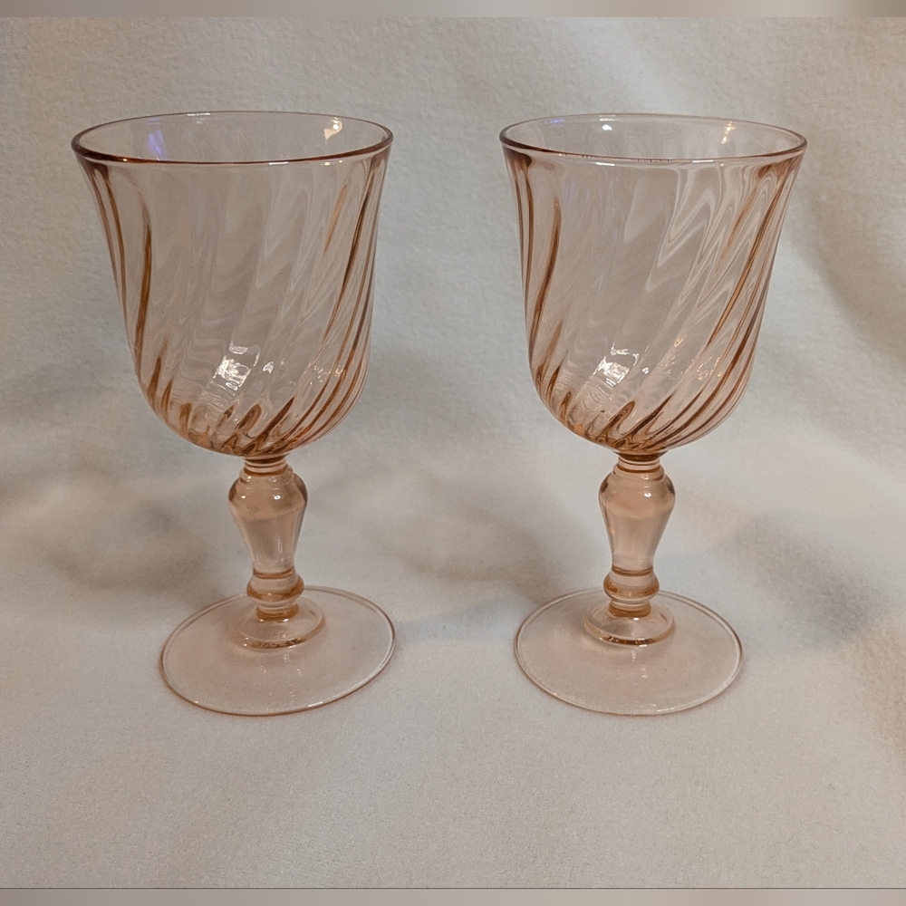 Vintage Luminarc Arcoroc France Made Rosaline Pink Swirl 2 Pcs Wine Glasses 1980